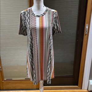 BCBG loose fit short  sleeve dress - size small